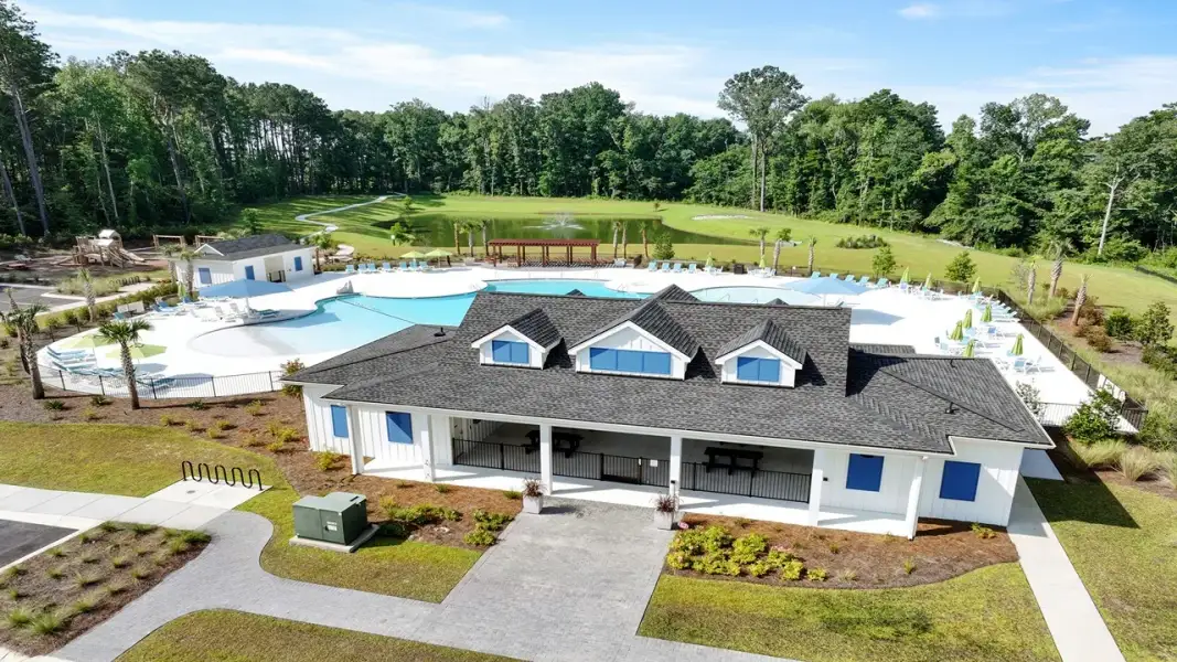 Image 15 of a home in Carolina Groves.