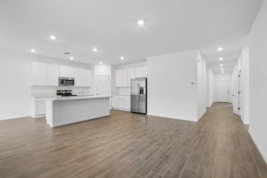 Representative images and renderings are for illustrative purposes. Actual structural options and design finishes of home may vary.