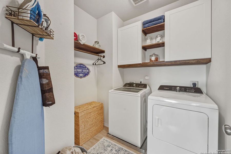 Furnished interior view inside a new home in Lily Springs, Seguin (Image 13).