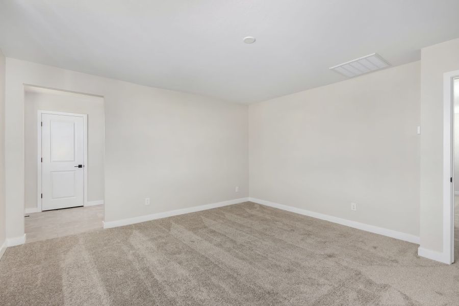 Spacious, unfurnished interior of a new home in Solvida at Estrella, Goodyear (Image 22).