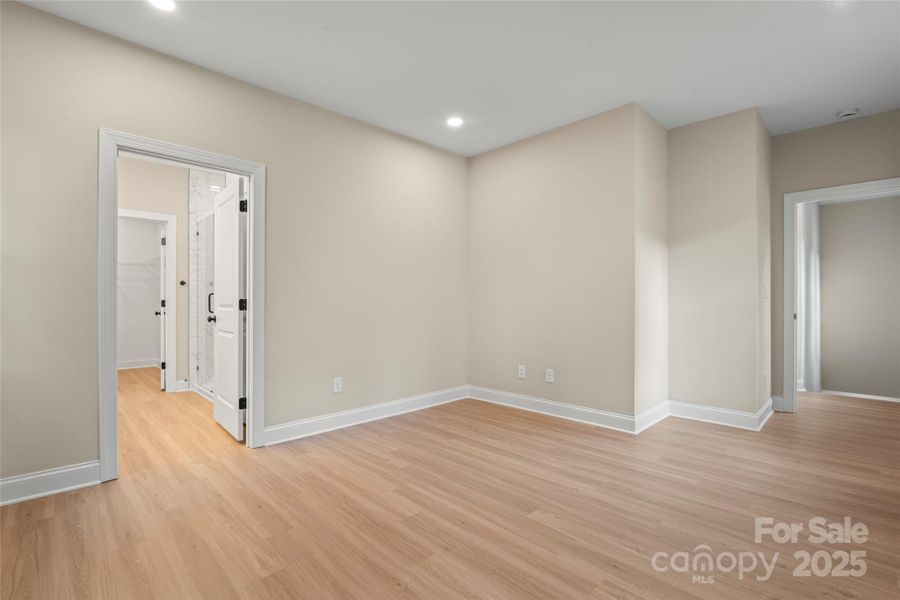 Spacious, unfurnished interior of a new home in , Charlotte (Image 26).