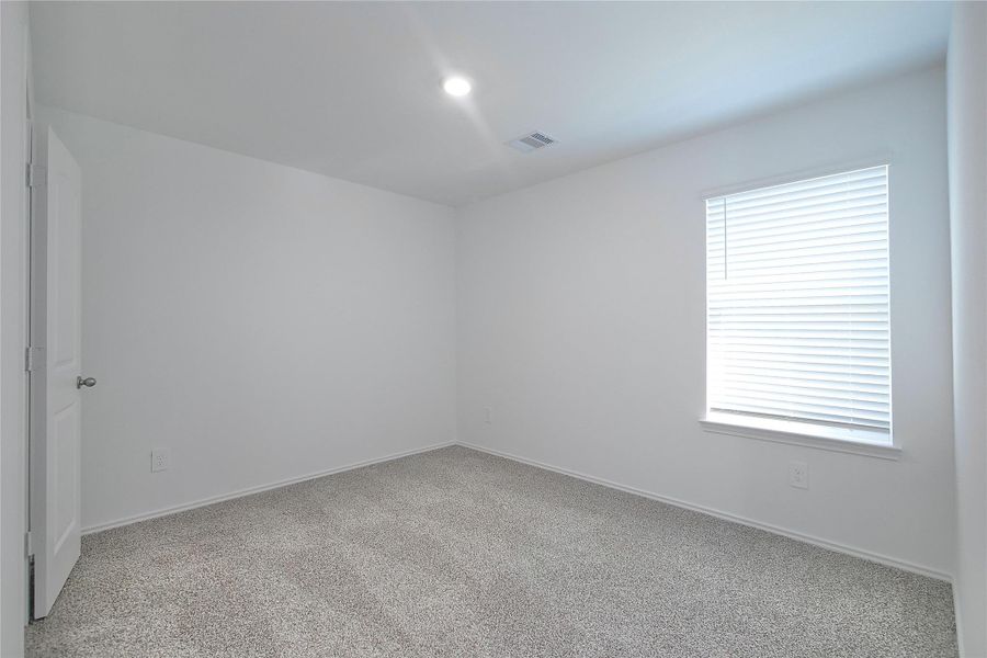 Spacious, unfurnished interior of a new home in Legacy Park, Houston (Image 22).