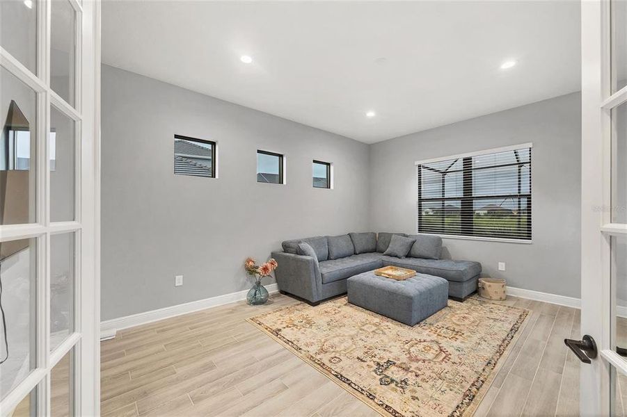 DEN/OFFICE WITH SLIDING DOOR TO LANAI