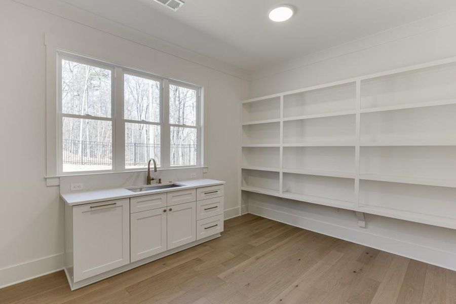 Image 50 of a home in .