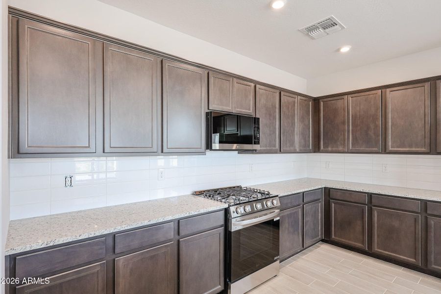 15_Willow_Lot-02_Carlsbad_New-Ranch_Styl