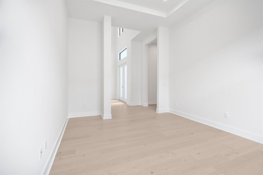 Spacious, unfurnished interior of a new home in Artistry Palm Beach, Palm Beach Gardens (Image 21). Spacious, unfurnished interior of a new home in Artistry Palm Beach, Palm Beach Gardens (Image 21).