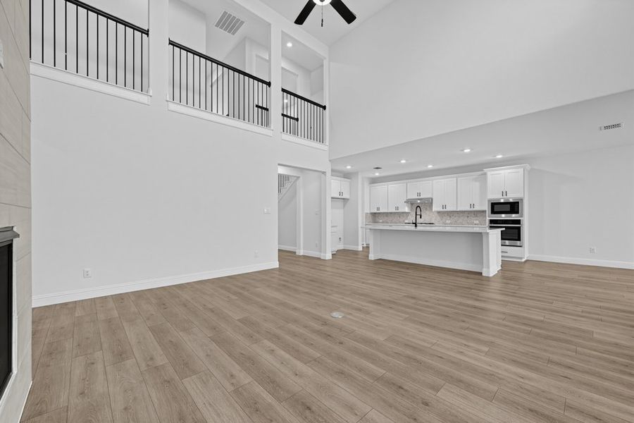 Spacious, unfurnished interior of a new home in The Ridge at Northlake, Northlake (Image 19).