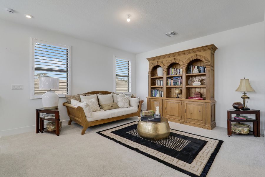 Upstairs Bonus Room Upstairs Bonus Room