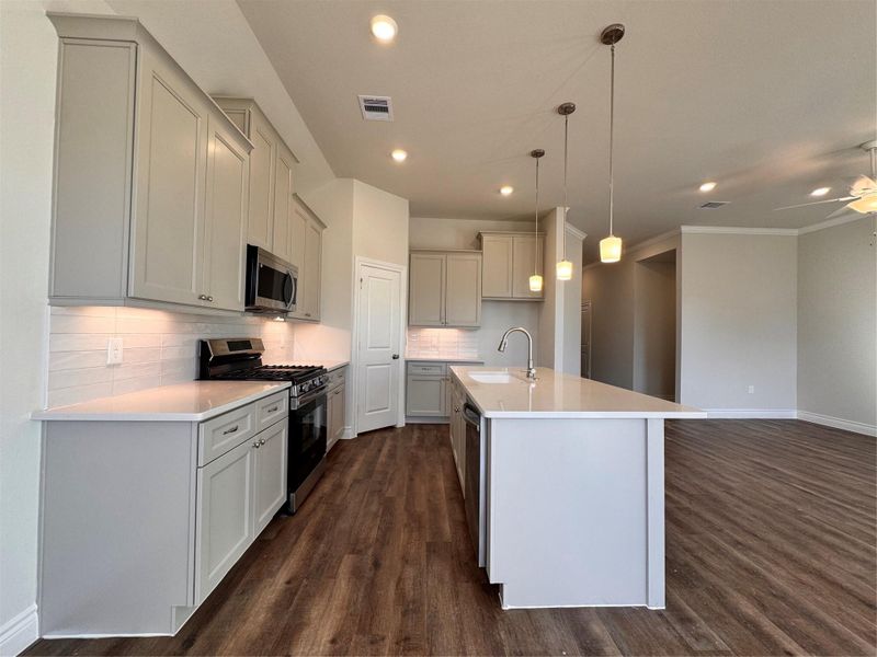 Furnished interior view inside a new home in Grand Oaks Reserve, Cleveland (Image 7). Furnished interior view inside a new home in Grand Oaks Reserve, Cleveland (Image 7).