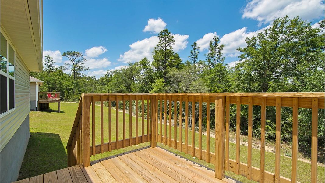 Representative exterior details of a home built from the Aldridge by D.R. Horton in Sunny Hills, Chipley (Image 4).