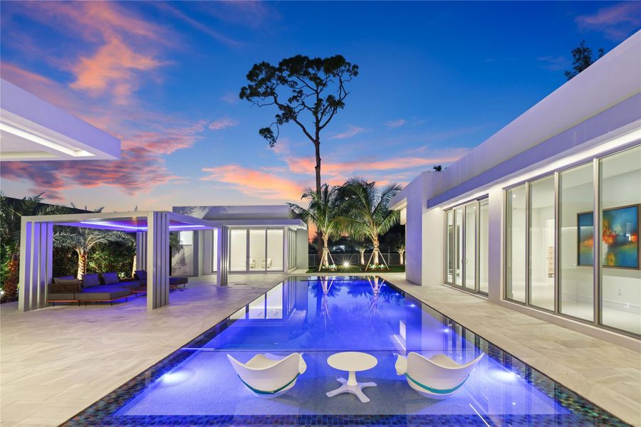 Exterior details and patio area of a home in , Parkland (Image 19).