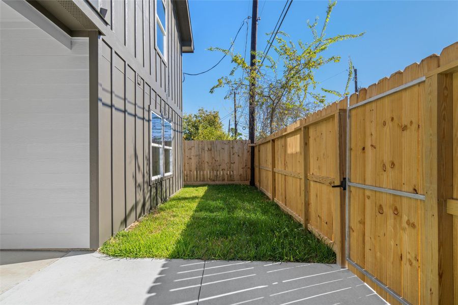 Side yard, full privacy fence all around