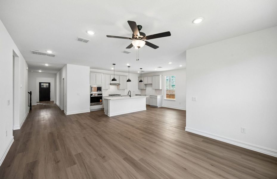 Spacious, unfurnished interior of a new home in Wilson Creek Meadows, Celina (Image 16). Spacious, unfurnished interior of a new home in Wilson Creek Meadows, Celina (Image 16).