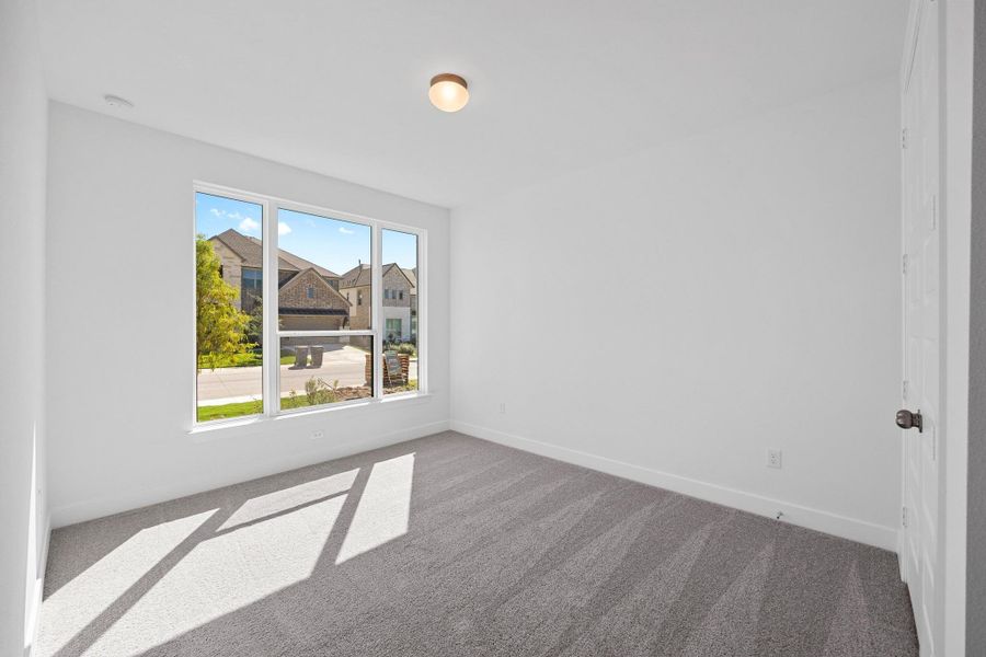 Spacious, unfurnished interior of a new home in Parmer Ranch, Georgetown (Image 20).