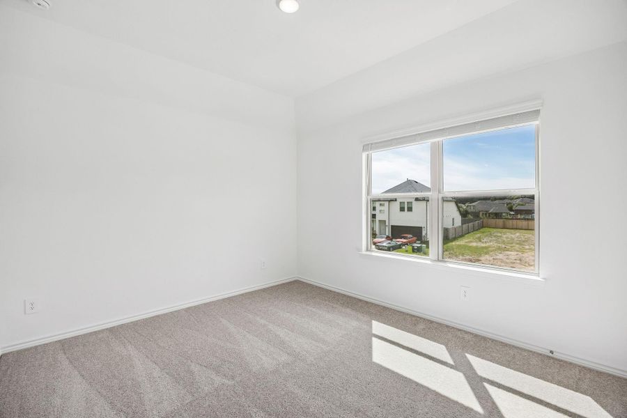 Spacious, unfurnished interior of a new home in Montgomery Bend, Montgomery (Image 24).
