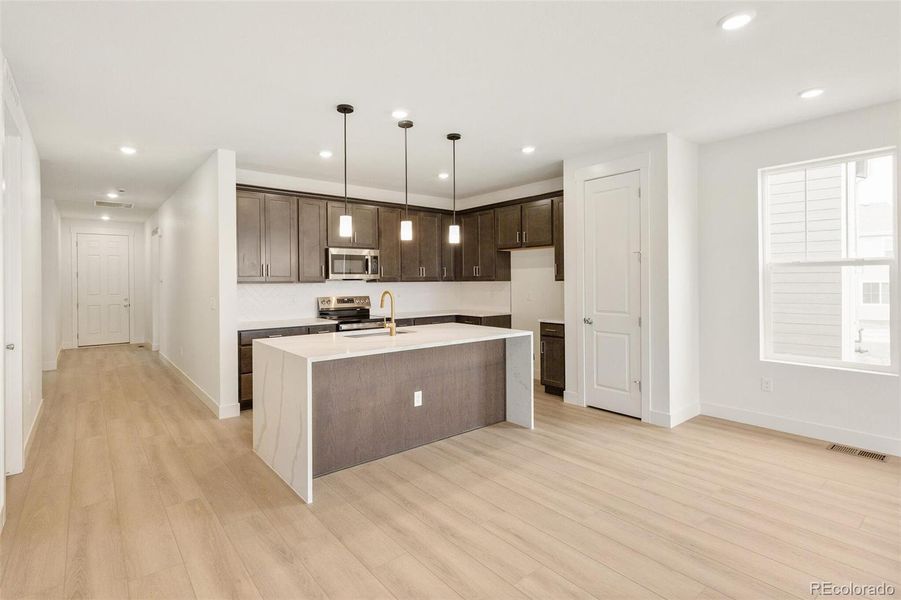 Image 31 of a home in Painted Prairie.