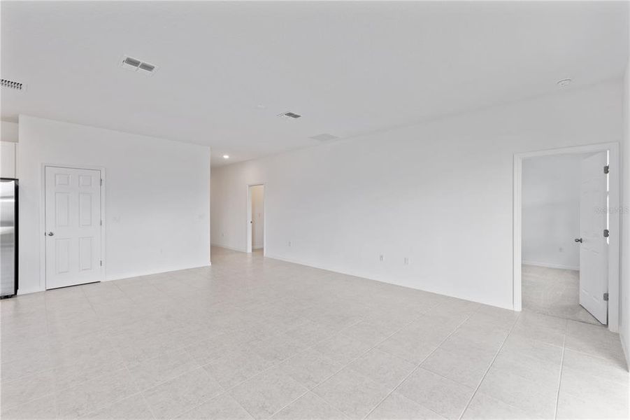 Spacious, unfurnished interior of a new home in Cypress Park Estates, Haines City (Image 8). Spacious, unfurnished interior of a new home in Cypress Park Estates, Haines City (Image 8).