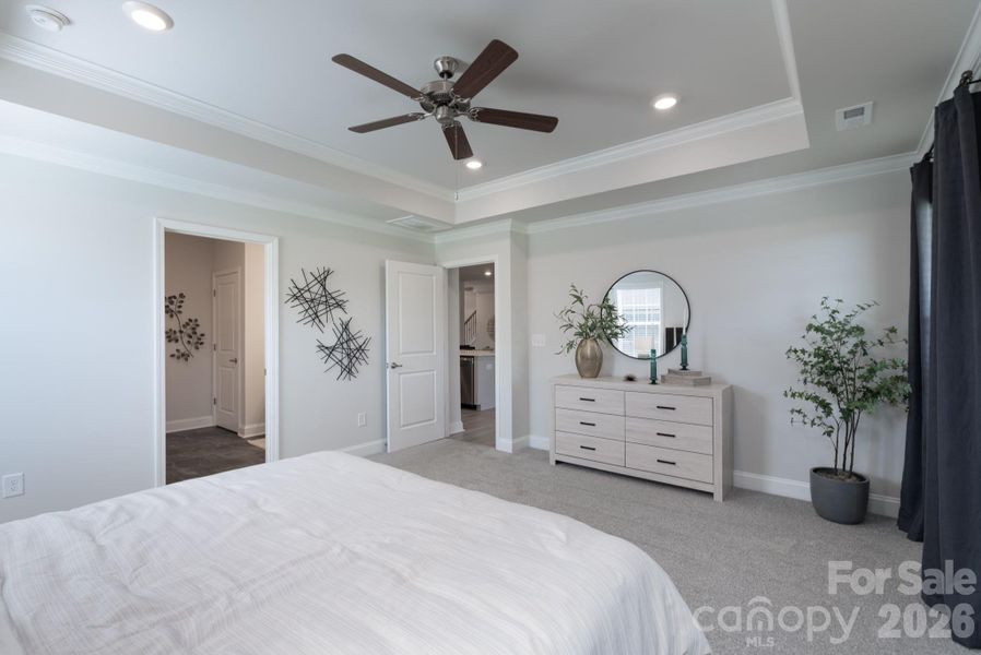Furnished interior view inside a new home in Cardiff Glyn, Catawba (Image 13).