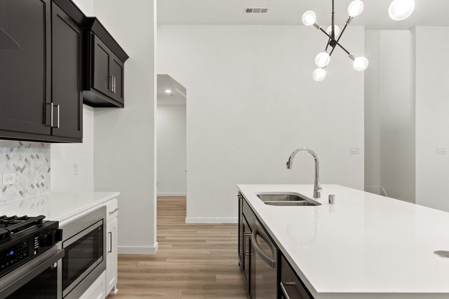 Furnished interior view inside a new home in Cottonwood Creek, Rowlett (Image 11).