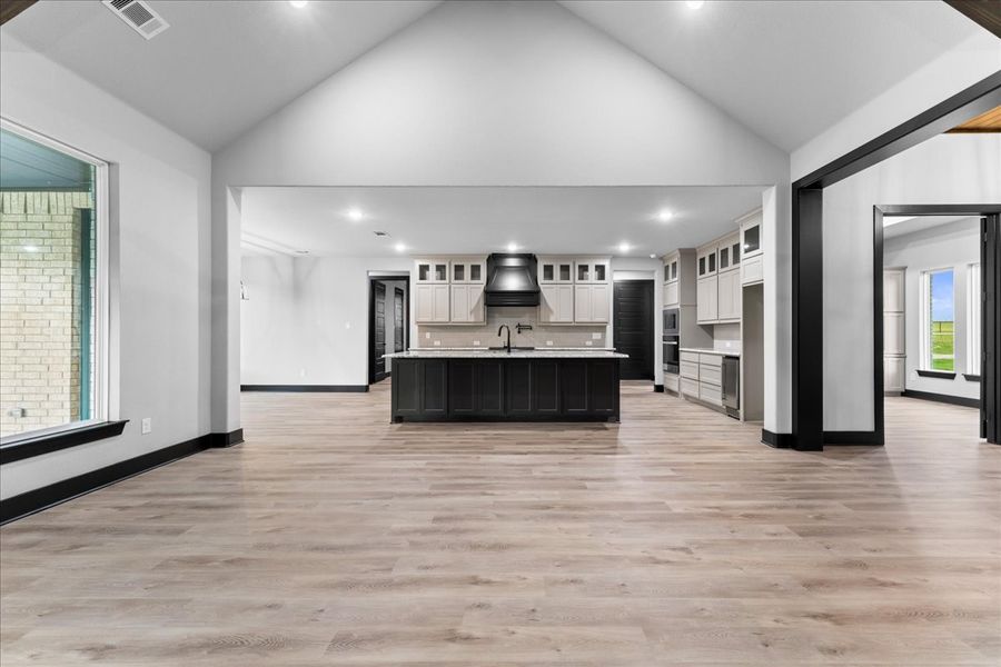 Image 32 representing the The Harper II by Doug Parr Custom Homes in Monarch Manor, Poolville, TX.