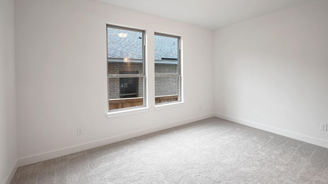 Spacious, unfurnished interior of a new home in Hidden Canyon 55', San Antonio (Image 16).