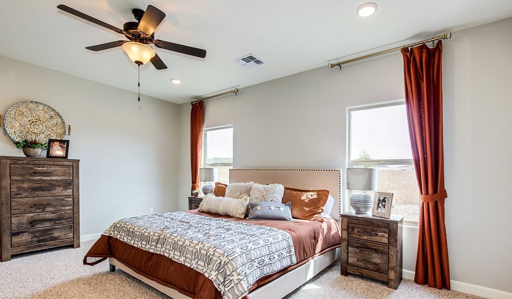 Furnished interior view inside a new home in Sycamore Vista, Vail (Image 19).