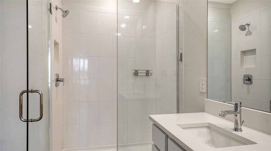 Furnished interior view inside a new home in Star Farms at Lakewood Ranch, Bradenton (Image 10).