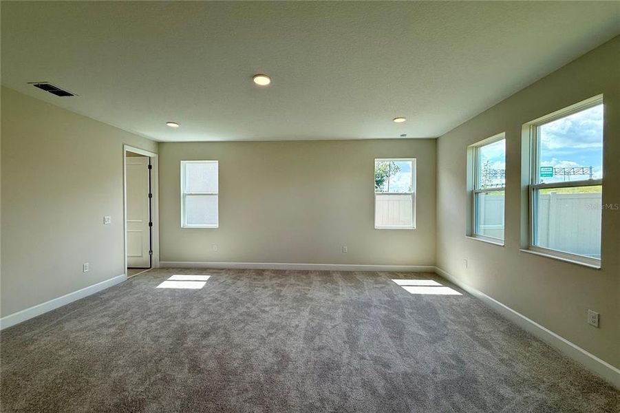 Spacious, unfurnished interior of a new home in Emerson Pointe, Apopka (Image 26). Spacious, unfurnished interior of a new home in Emerson Pointe, Apopka (Image 26).