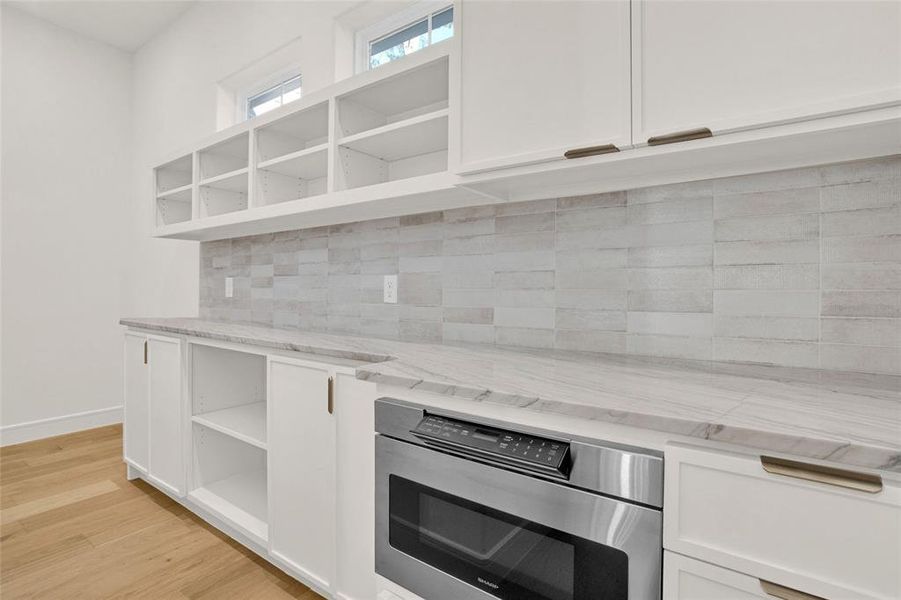 Furnished interior view inside a new home in , Tyler (Image 15).