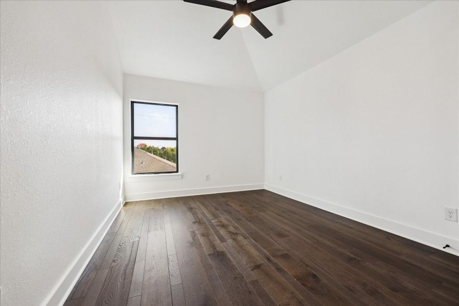 Spacious, unfurnished interior of a new home in , Houston (Image 37).
