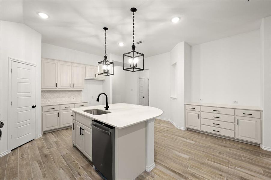 DFW-Chisholm Hills-Concept 1849-906 Madeline Lane- Kitchen-Risewell Homes-1 DFW-Chisholm Hills-Concept 1849-906 Madeline Lane- Kitchen-Risewell Homes-1