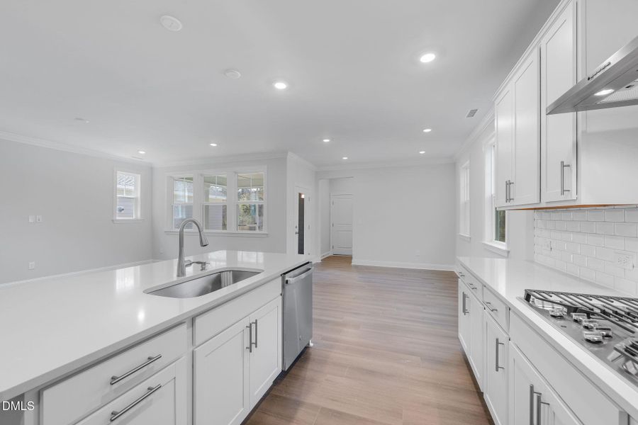 SUN_CaydenCove_Pic_Waterbury_QMI_138_6of