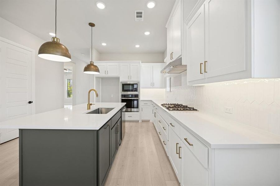 Furnished interior view inside a new home in Mantua Point Gardens, Van Alstyne (Image 7). Furnished interior view inside a new home in Mantua Point Gardens, Van Alstyne (Image 7).