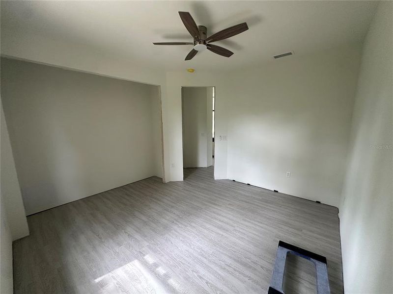 Spacious, unfurnished interior of a new home in , North Port (Image 15).