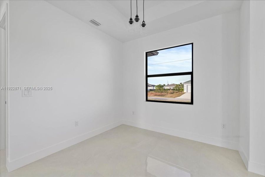 Spacious, unfurnished interior of a new home in , Lehigh Acres (Image 25).