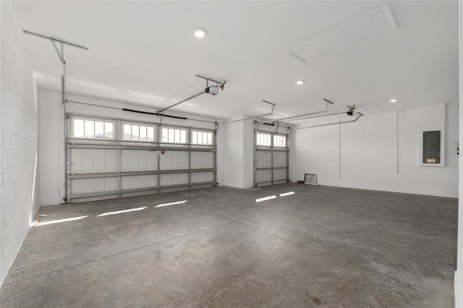 Spacious, unfurnished interior of a new home in , Ocala (Image 45).