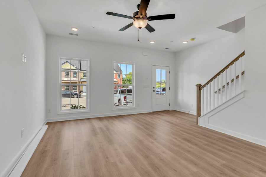 Spacious, unfurnished interior of a new home in Oxford Station, Gallatin (Image 12). Spacious, unfurnished interior of a new home in Oxford Station, Gallatin (Image 12).