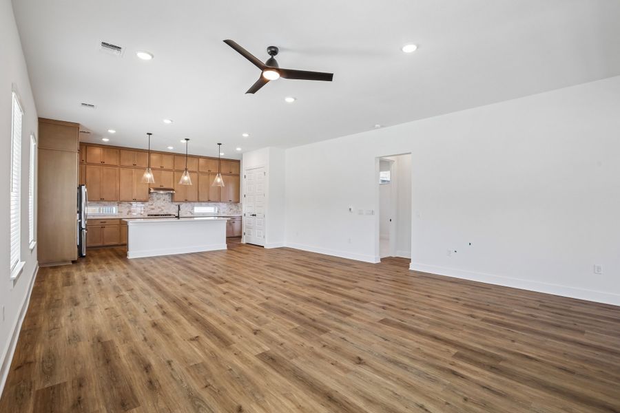 Spacious, unfurnished interior of a new home in Easton Park, Austin (Image 25). Spacious, unfurnished interior of a new home in Easton Park, Austin (Image 25).
