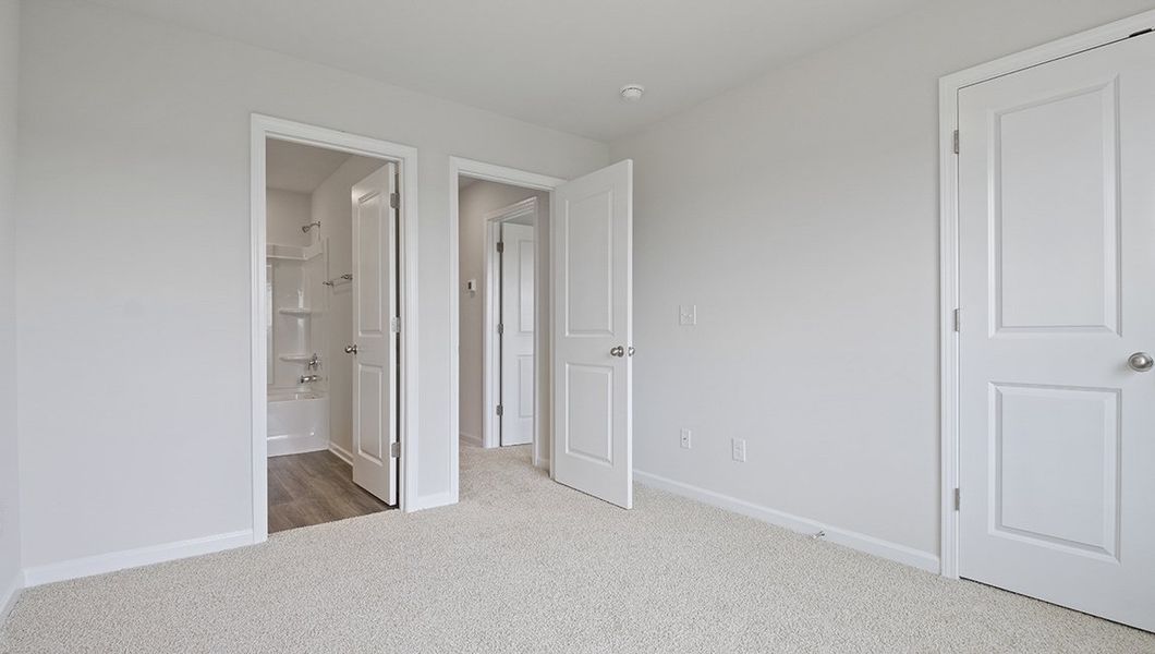 Spacious, unfurnished interior of a new home in Skybrook Corners, Huntersville (Image 20).