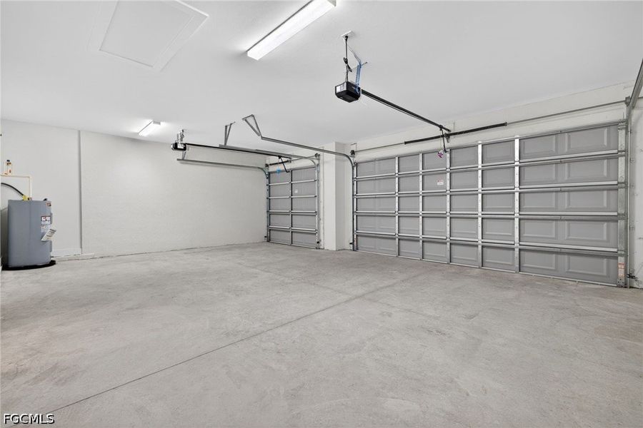 Spacious, unfurnished interior of a new home in Cape Coral, Cape Coral (Image 34). Spacious, unfurnished interior of a new home in Cape Coral, Cape Coral (Image 34).