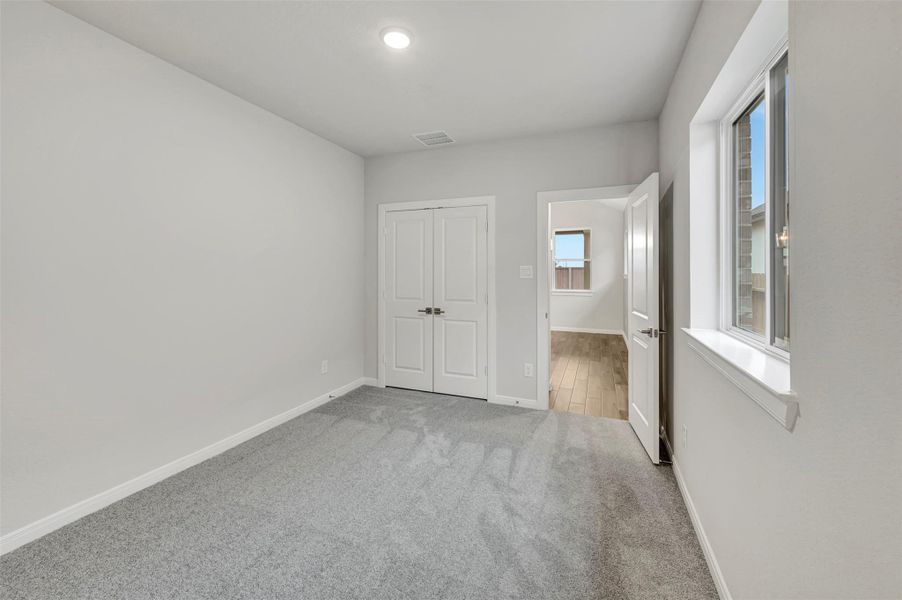 Spacious, unfurnished interior of a new home in The Grand Prairie 50’, Hockley (Image 33).