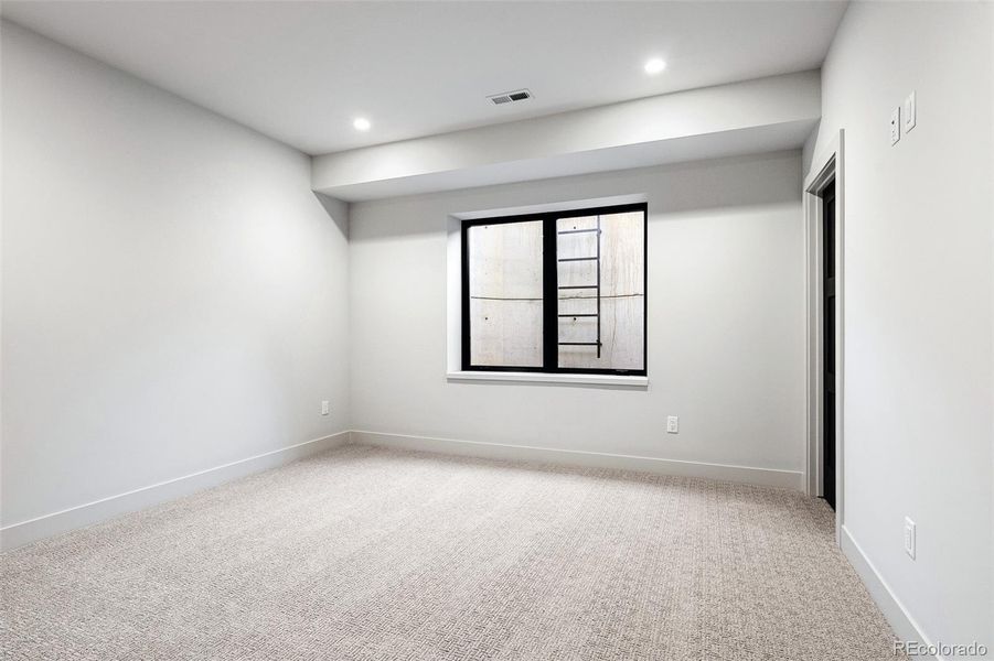 Spacious, unfurnished interior of a new home in , Littleton (Image 32).