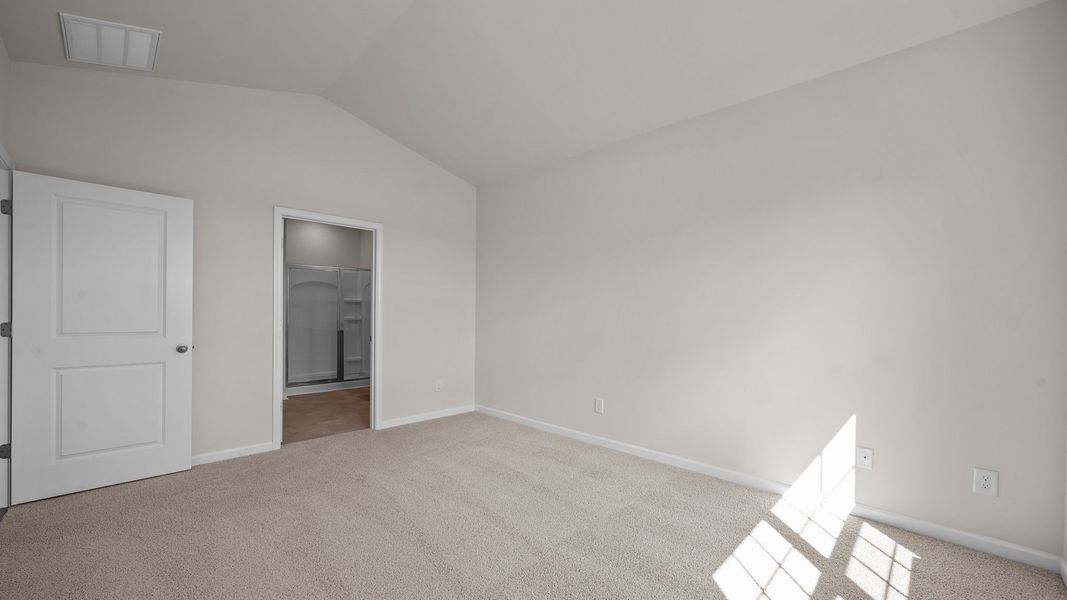 Spacious, unfurnished interior of a new home in Ridgewood Farms, Winterville (Image 23).