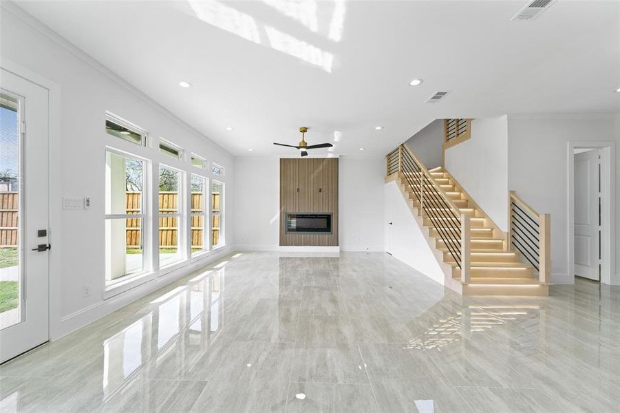 Spacious, unfurnished interior of a new home in , Dallas (Image 29).