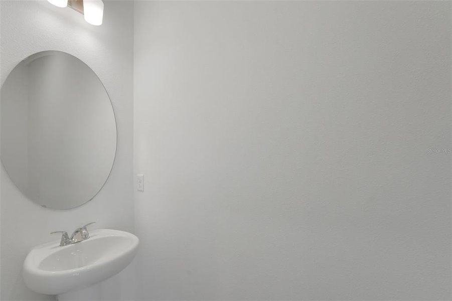 Close-up of interior finishes inside a home in Willowbrook North, Winter Haven (Image 14).