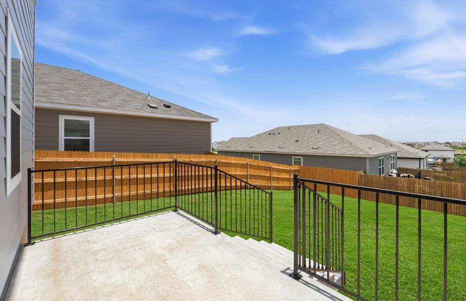 Exterior details and patio area of a home in Skyview, Belton (Image 23).