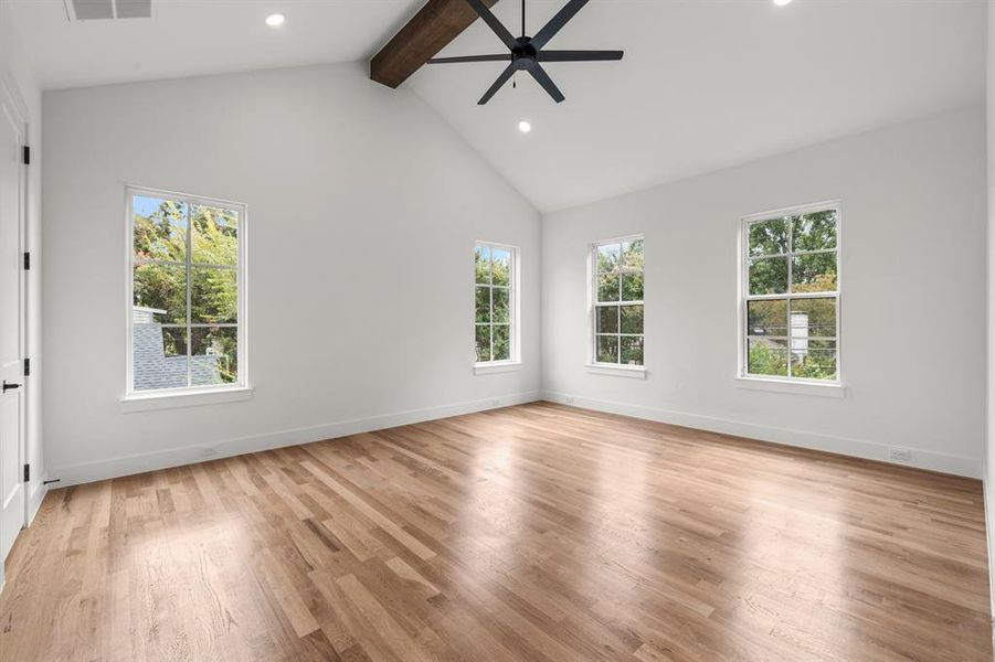 Spacious, unfurnished interior of a new home in , Dallas (Image 30).