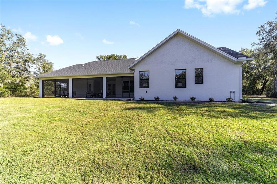 Exterior details and patio area of a home in , Belleview (Image 37).