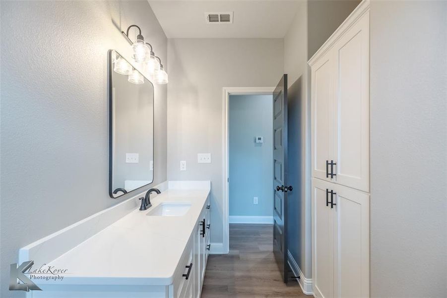 Furnished interior view inside a new home in , Abilene (Image 5).
