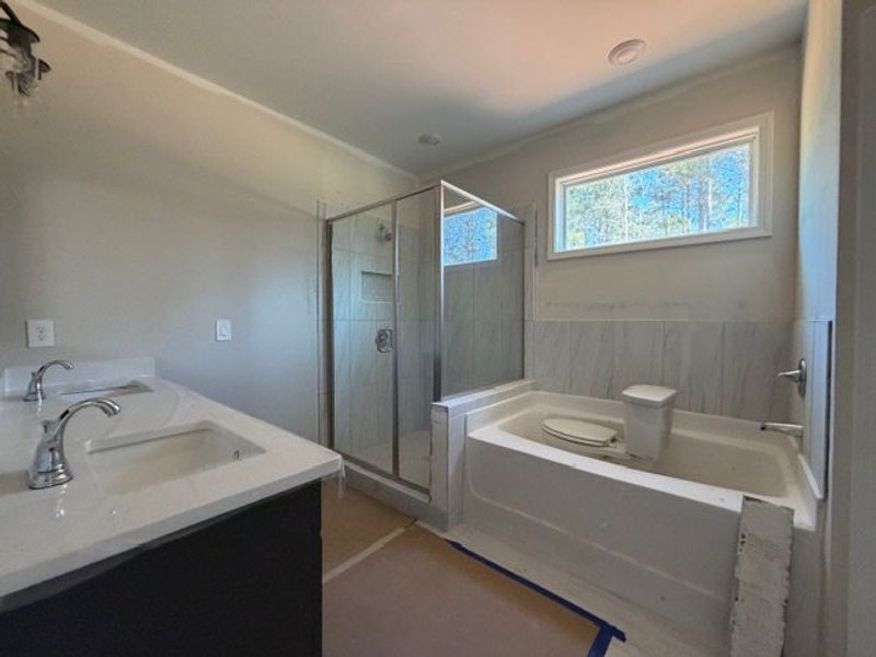 Image 17 of a home in Oakview.